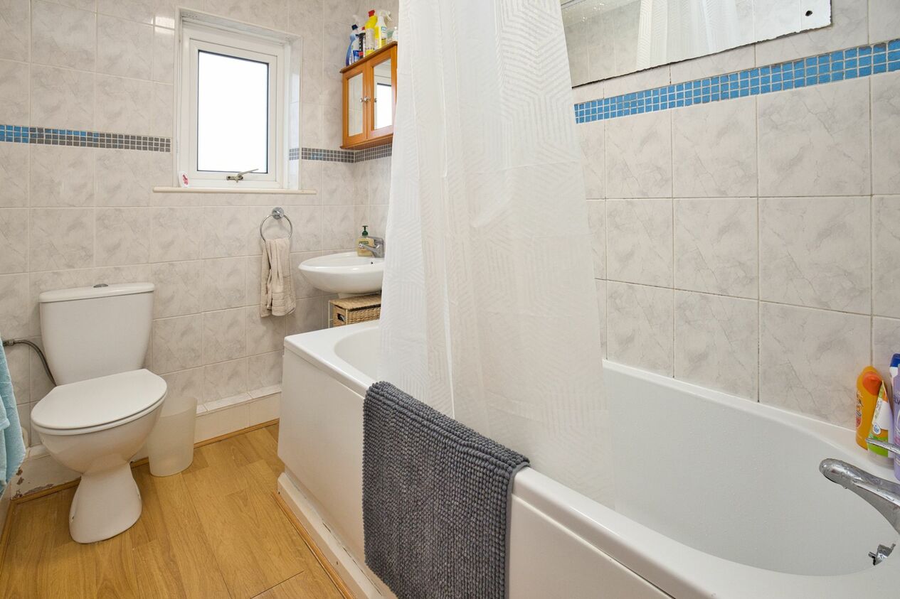 Properties For Sale in Heritage Road  Folkestone