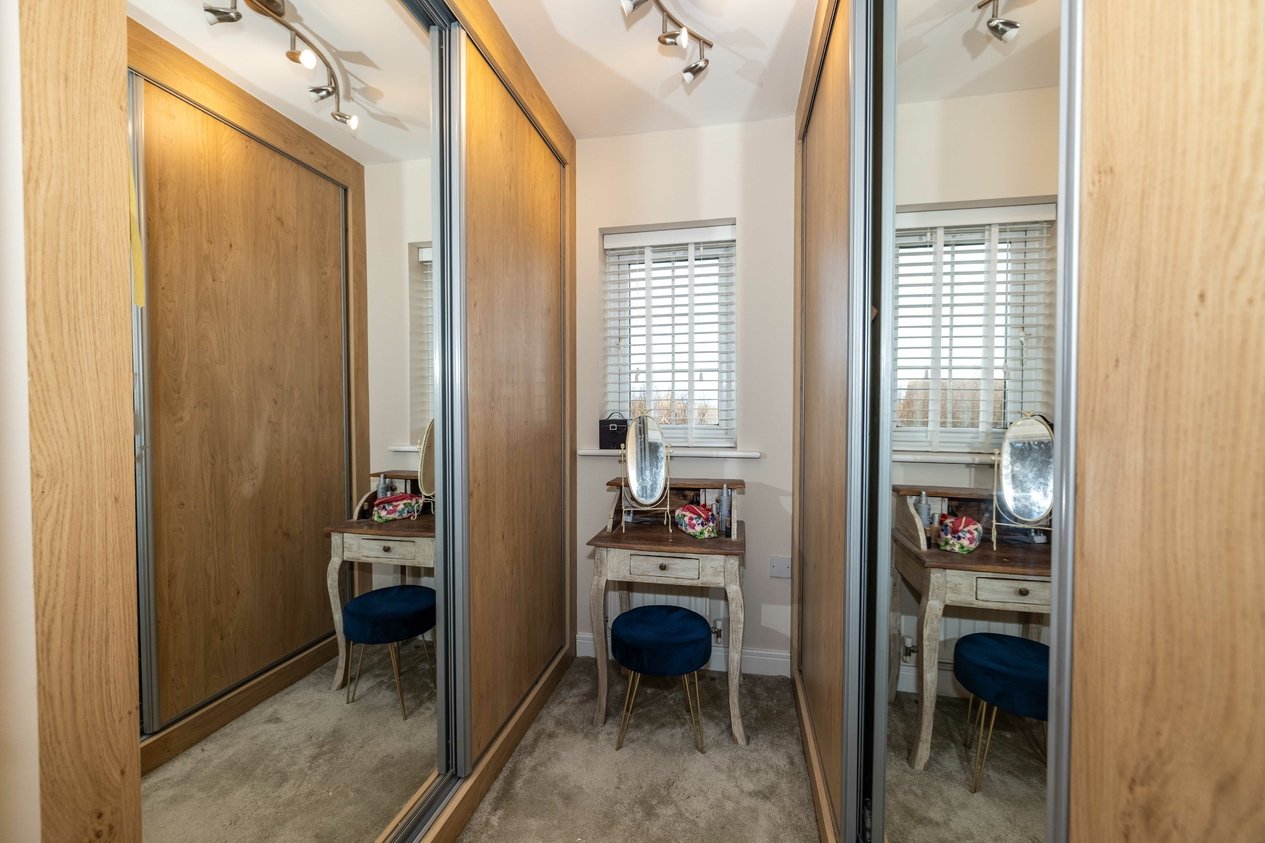 Properties Under Offer in High Ridge Ashford