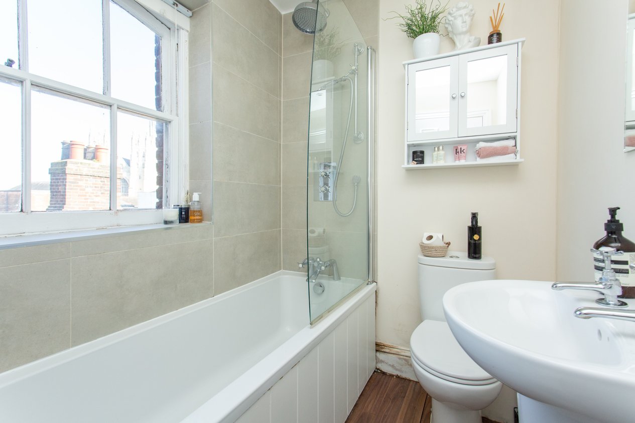 Properties For Sale in High Street Canterbury