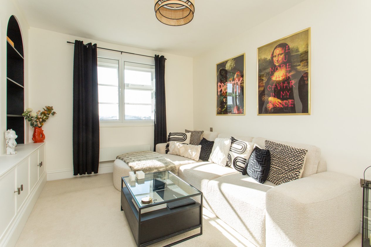Properties For Sale in High Street Canterbury