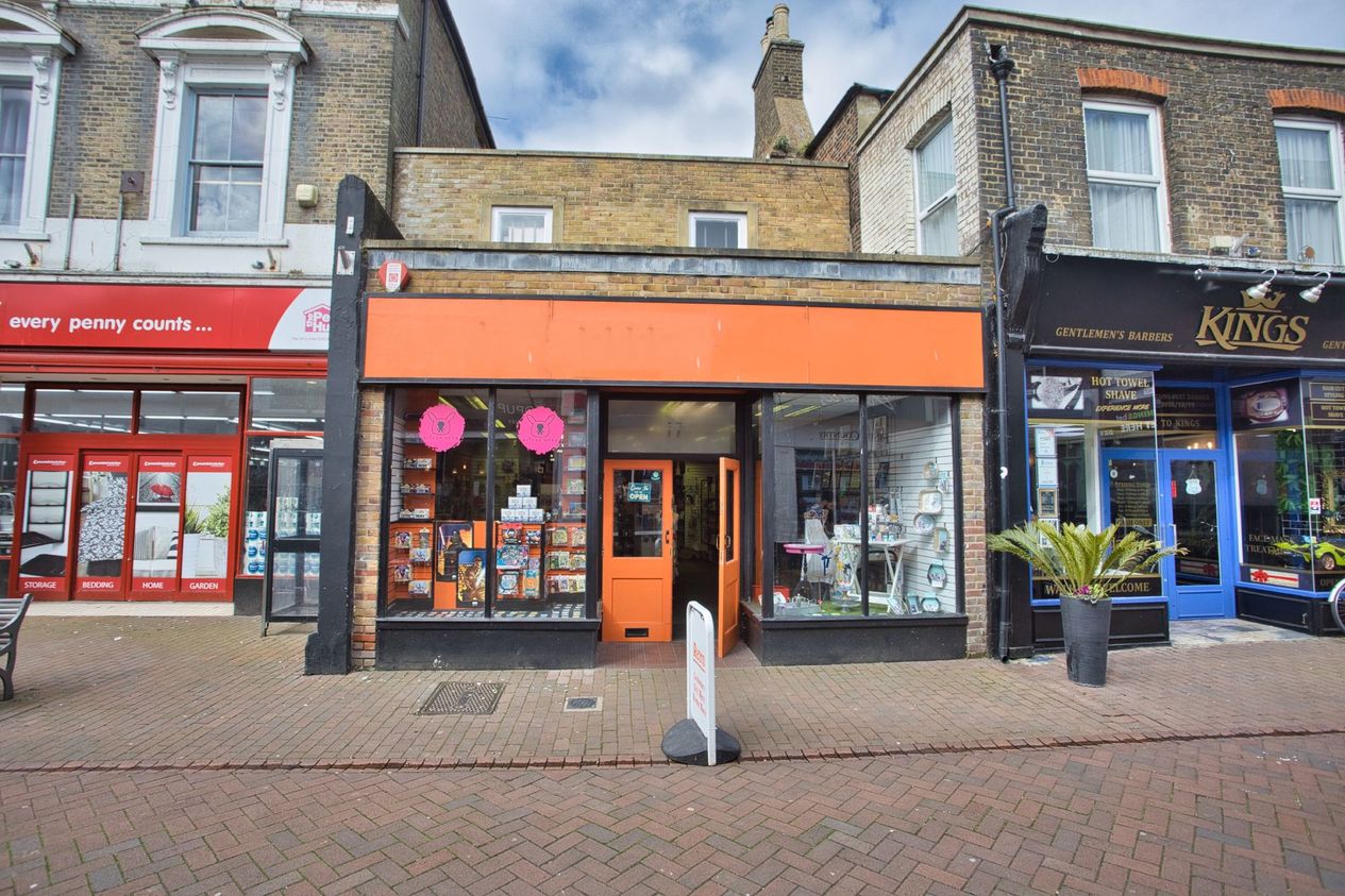 Properties To Let in High Street  Deal
