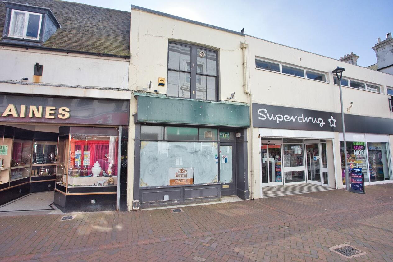 Properties Let Agreed in High Street  Deal