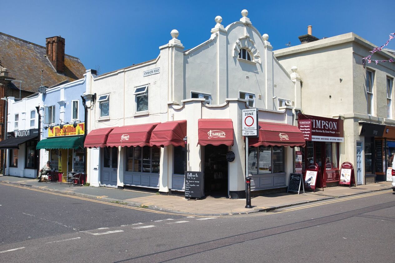 Properties Let Agreed in High Street  Deal