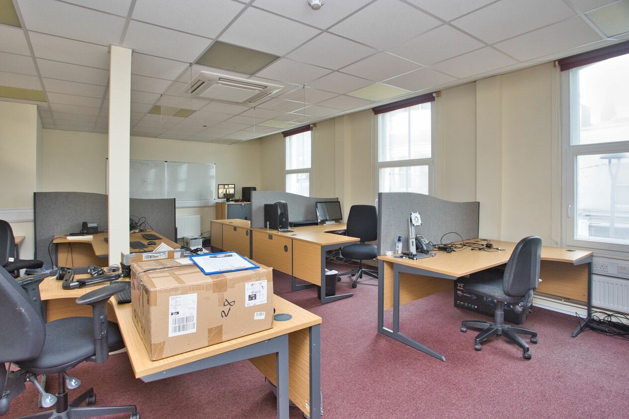 Properties Sold Subject To Contract in High Street  Deal