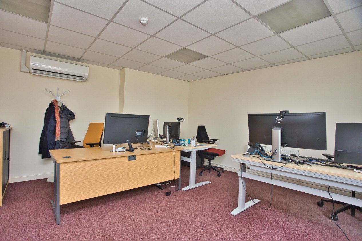 Properties Under Offer in High Street Deal