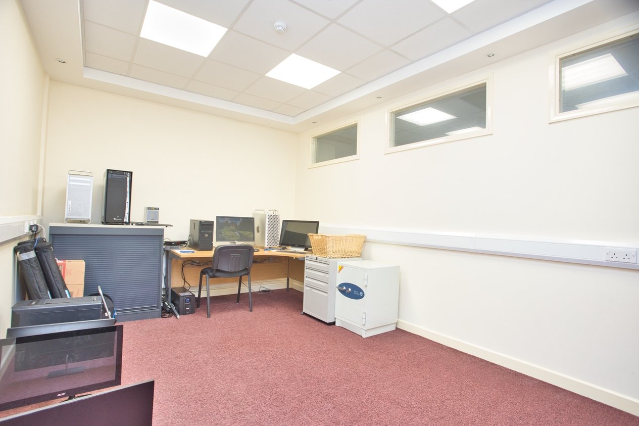 Properties Under Offer in High Street Deal
