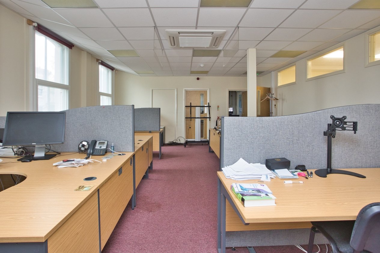 Properties Under Offer in High Street Deal