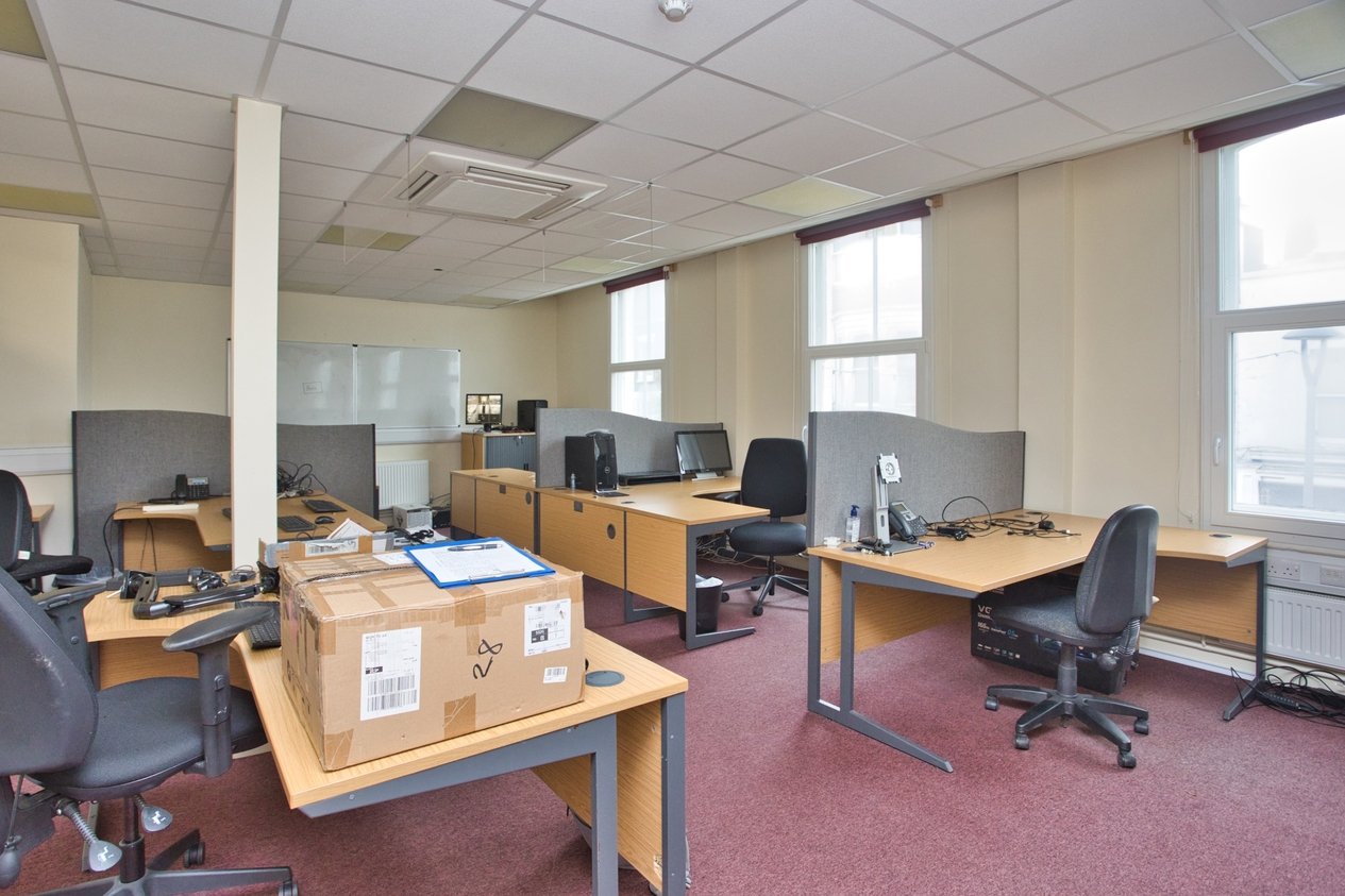 Properties Under Offer in High Street Deal