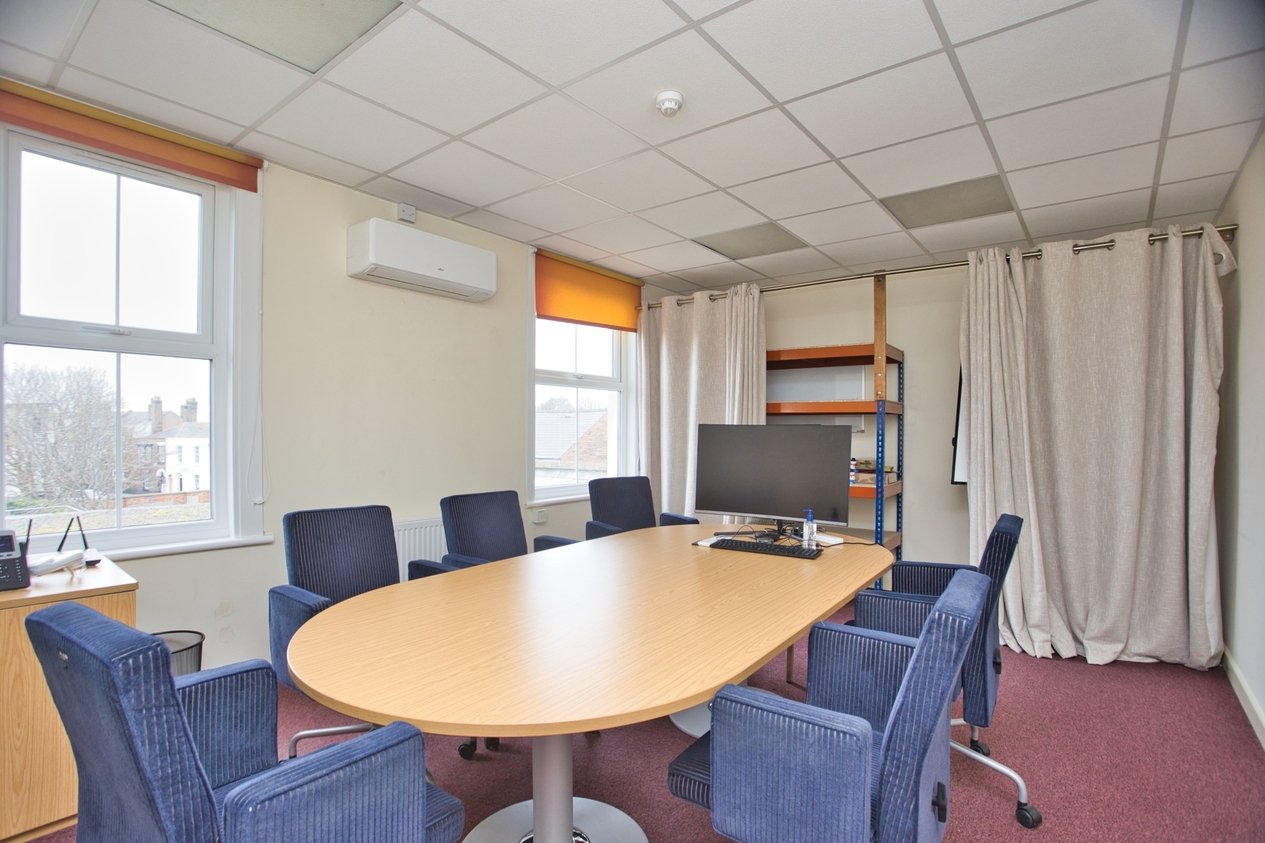 Properties Under Offer in High Street Deal
