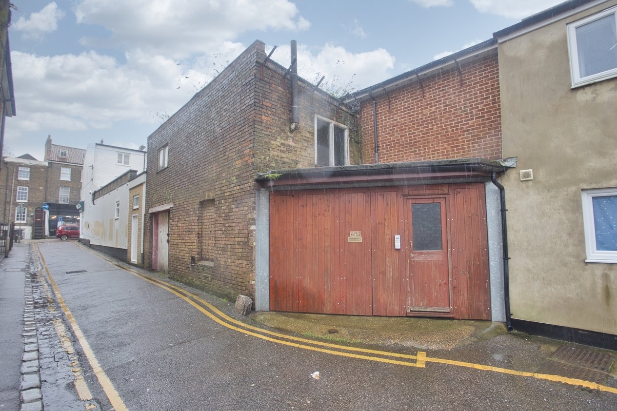 Properties Under Offer in High Street Dover
