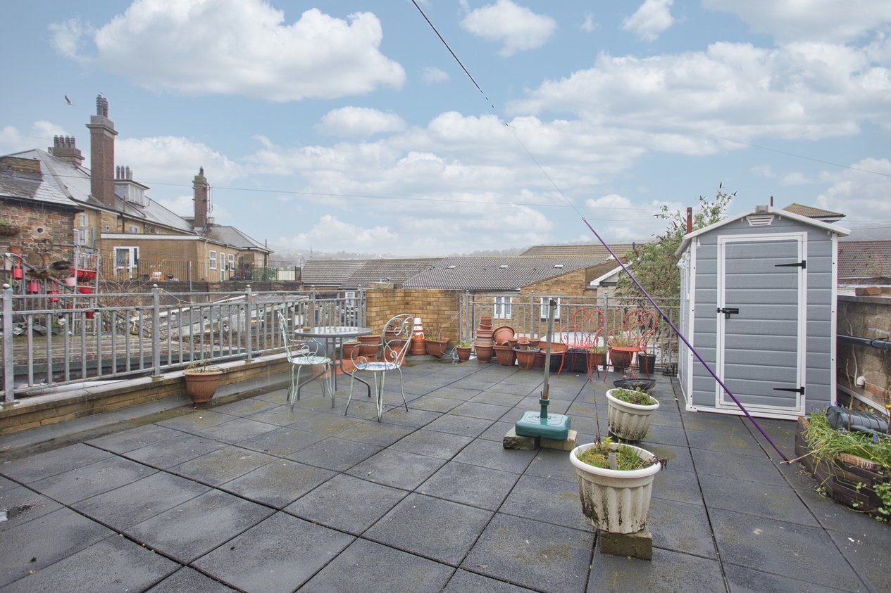 Properties Under Offer in High Street Dover