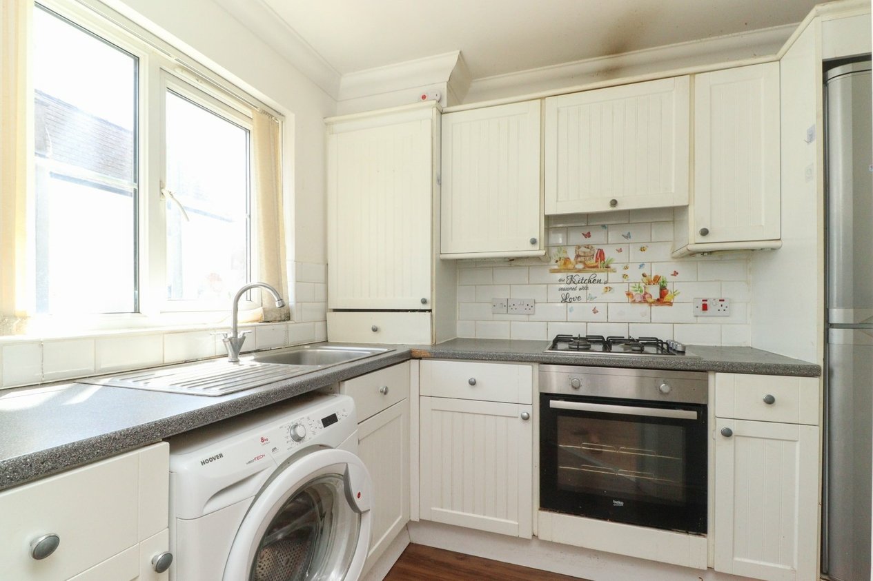 Properties Under Offer in High Street Garlinge