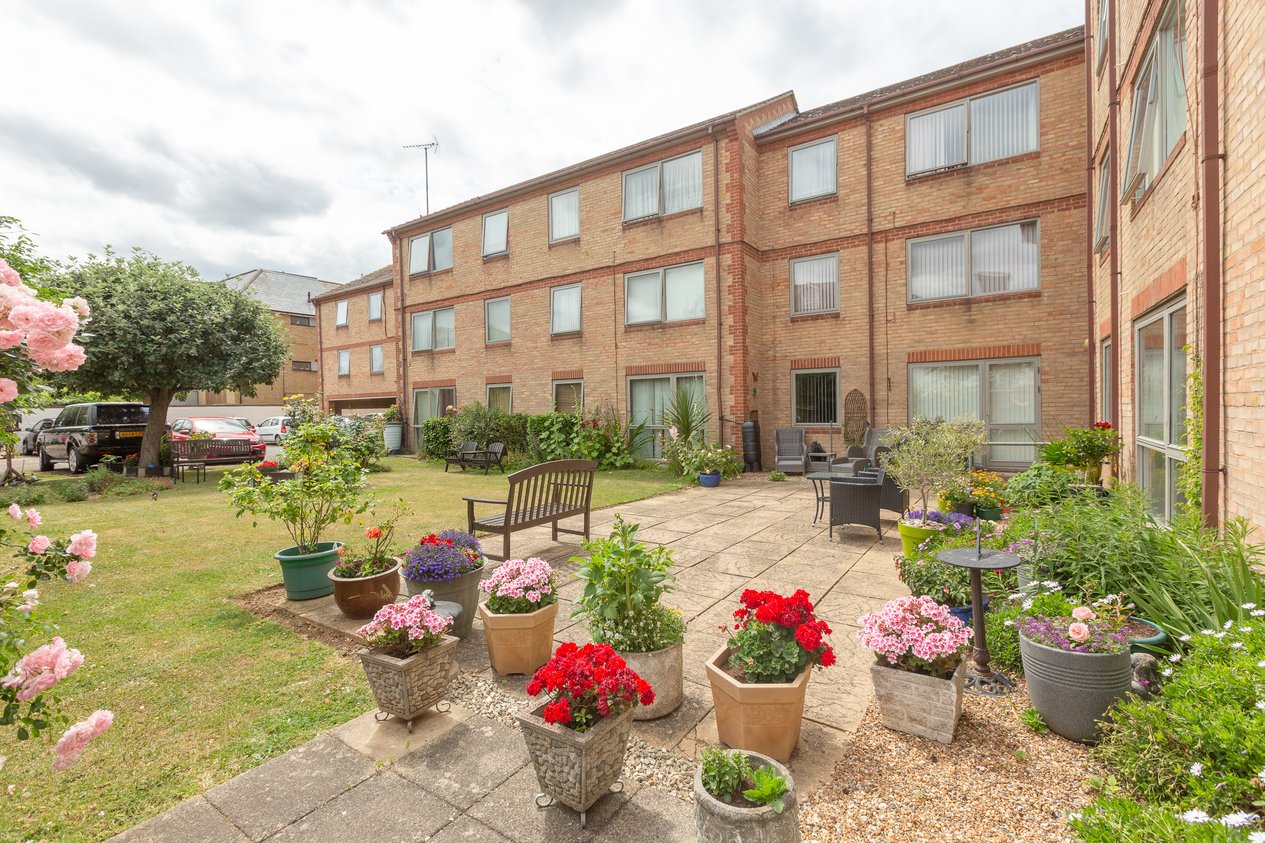 Properties For Sale in High Street Herne Bay