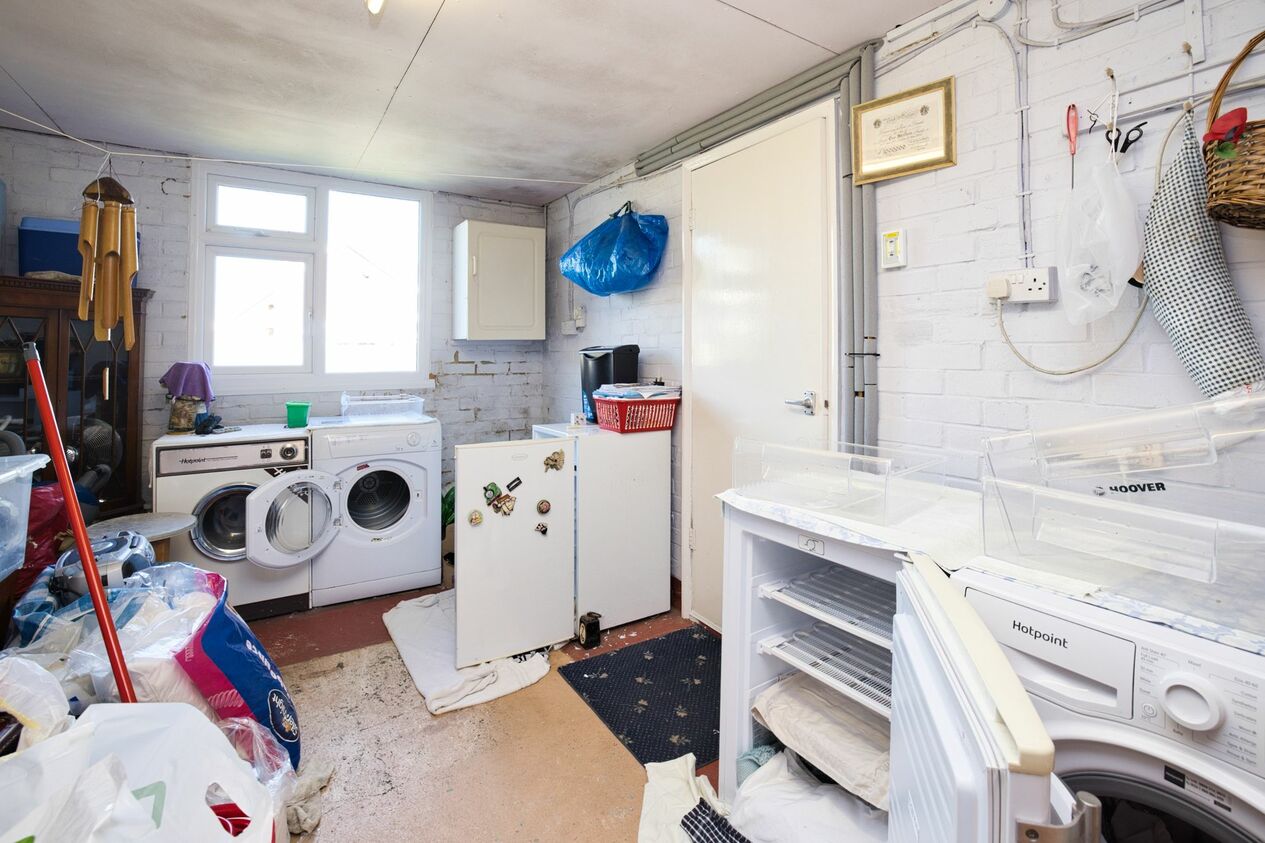 Properties For Sale in High Street  Manston