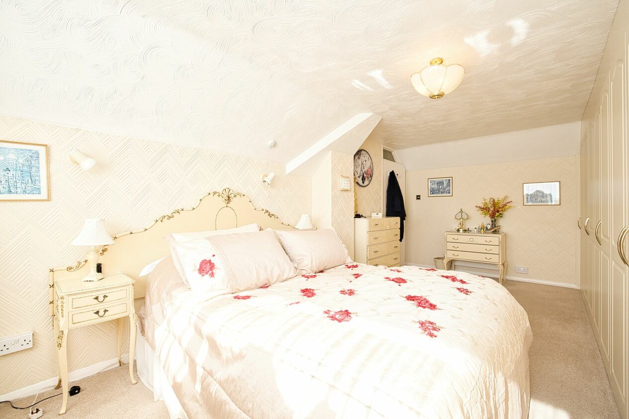 Properties For Sale in High Street  Manston