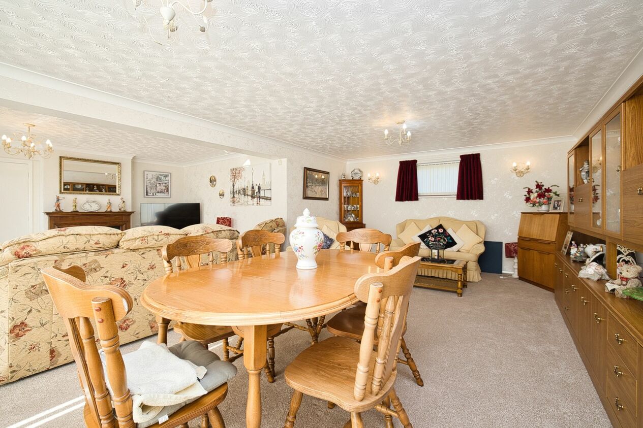 Properties For Sale in High Street  Manston