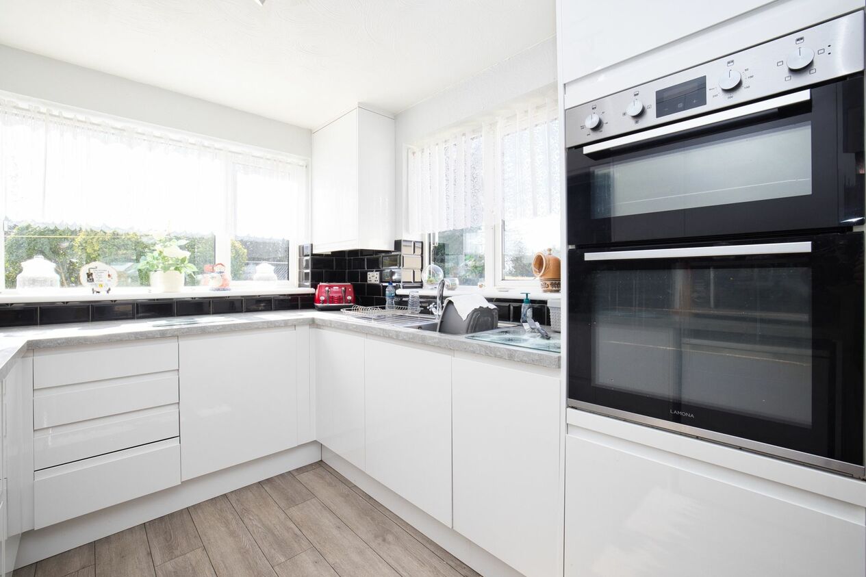 Properties For Sale in High Street  Manston
