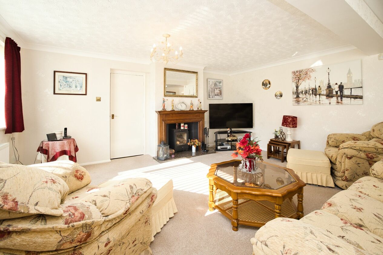 Properties For Sale in High Street  Manston