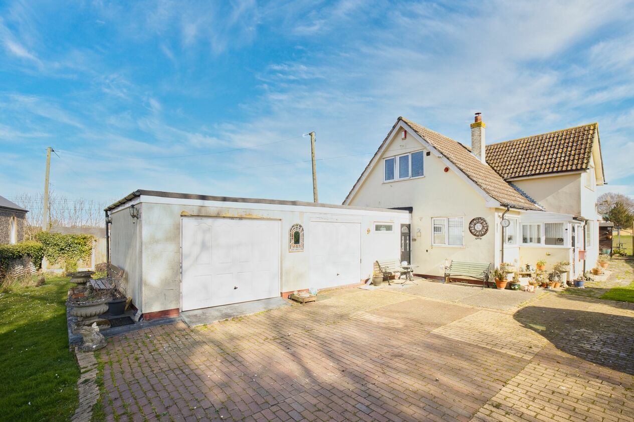 Properties For Sale in High Street  Manston