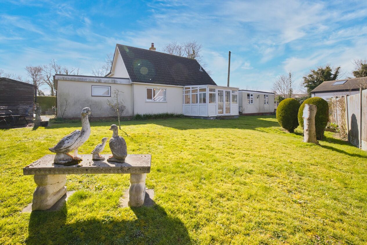 Properties For Sale in High Street  Manston