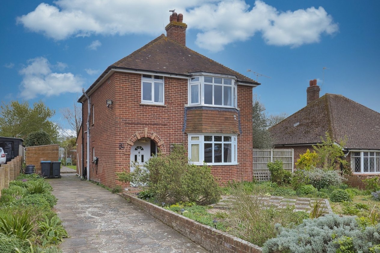Properties For Sale in High Street Minster
