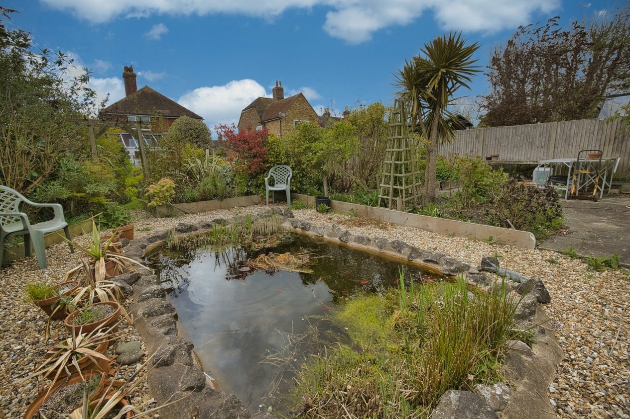 Properties For Sale in High Street Minster