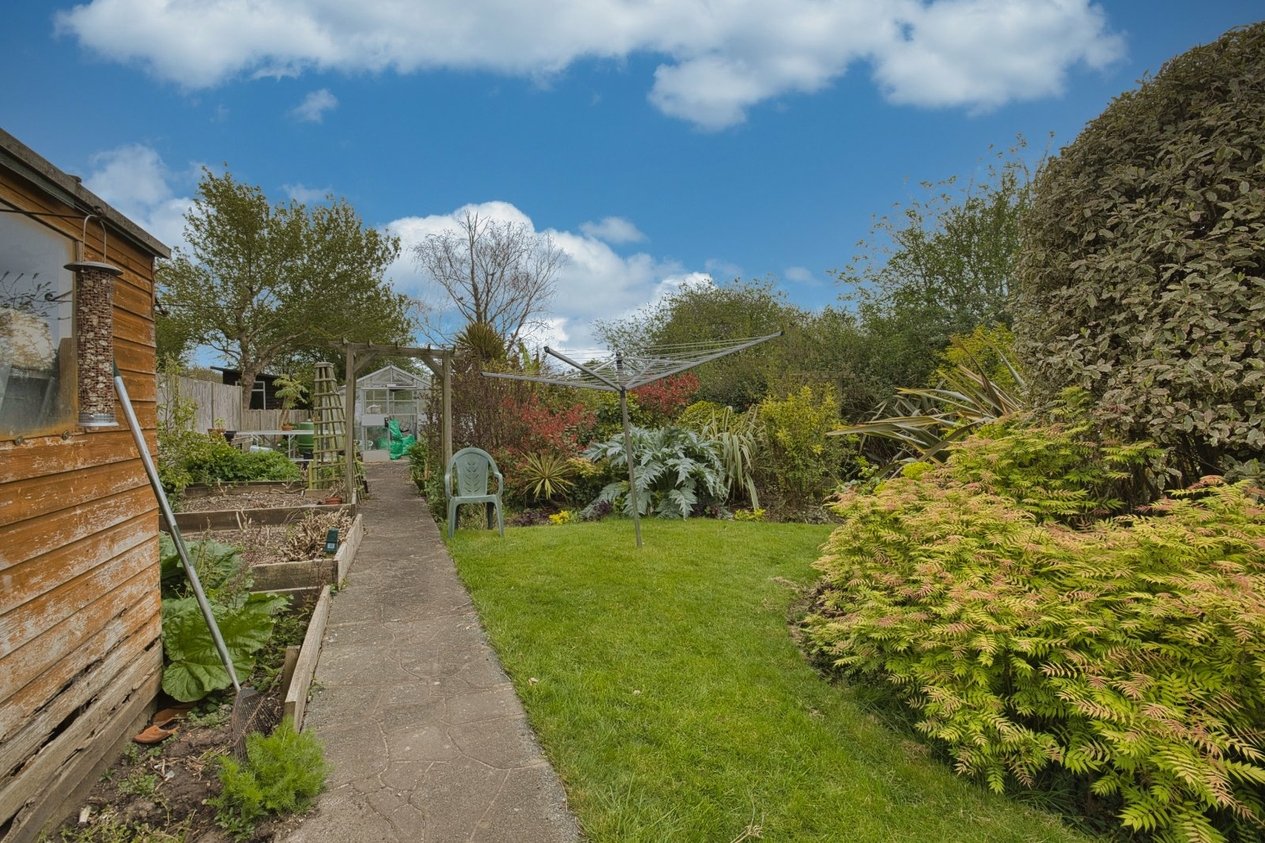 Properties For Sale in High Street Minster