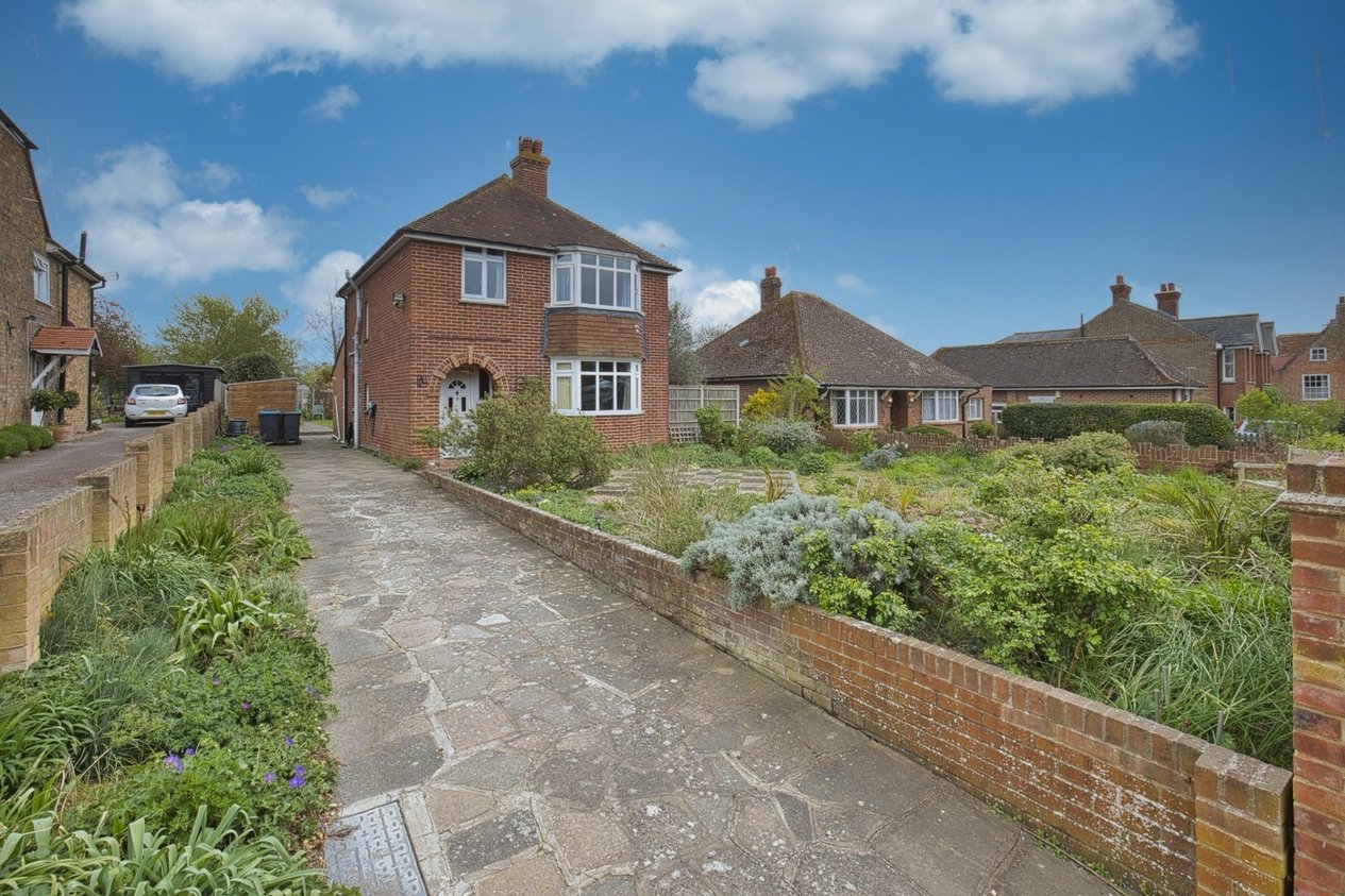 Properties For Sale in High Street Minster