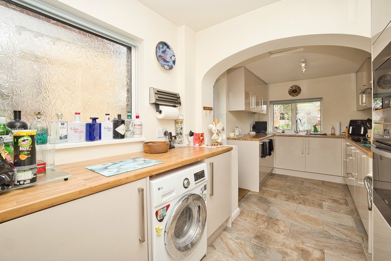 Properties For Sale in High Street Minster