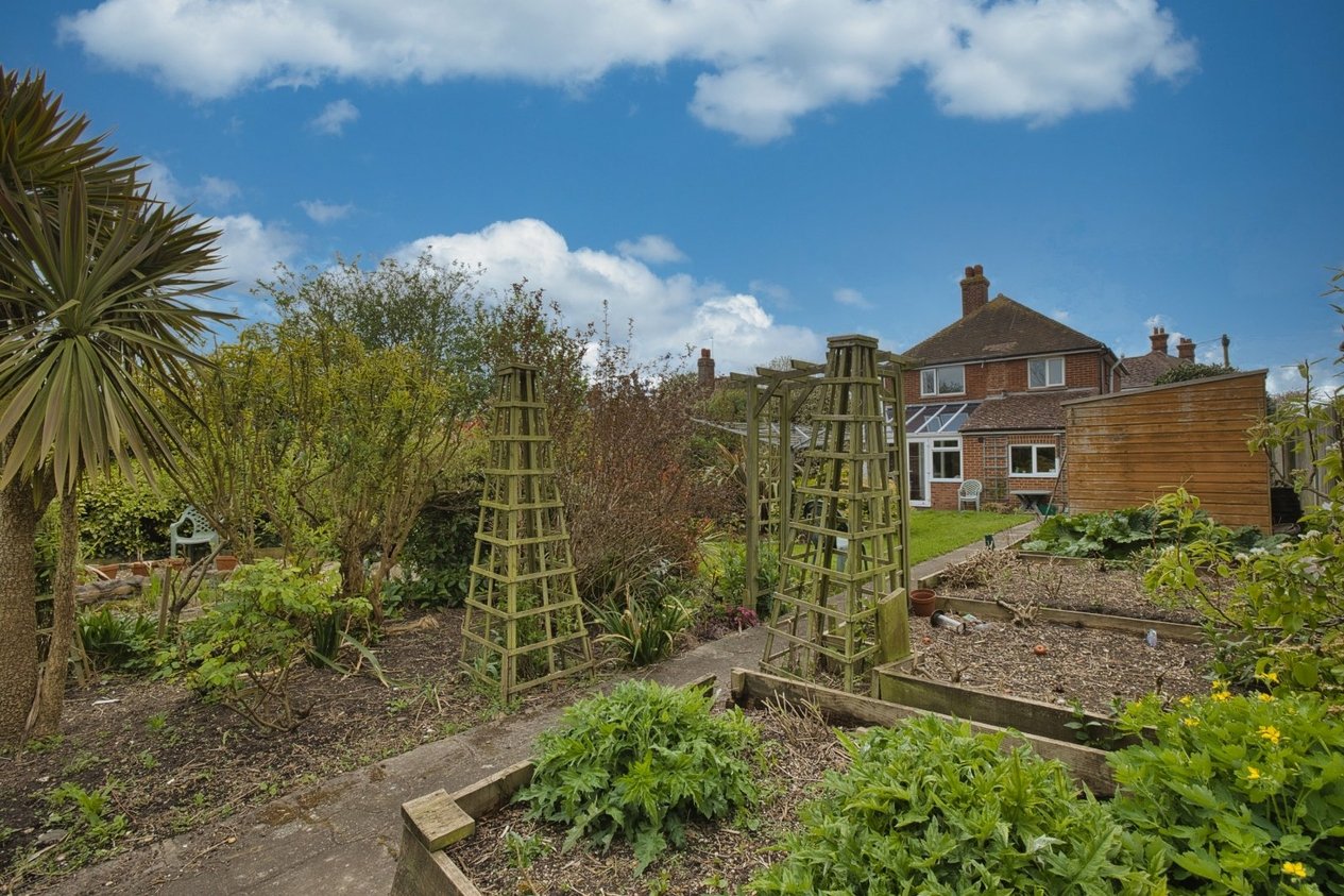 Properties For Sale in High Street Minster