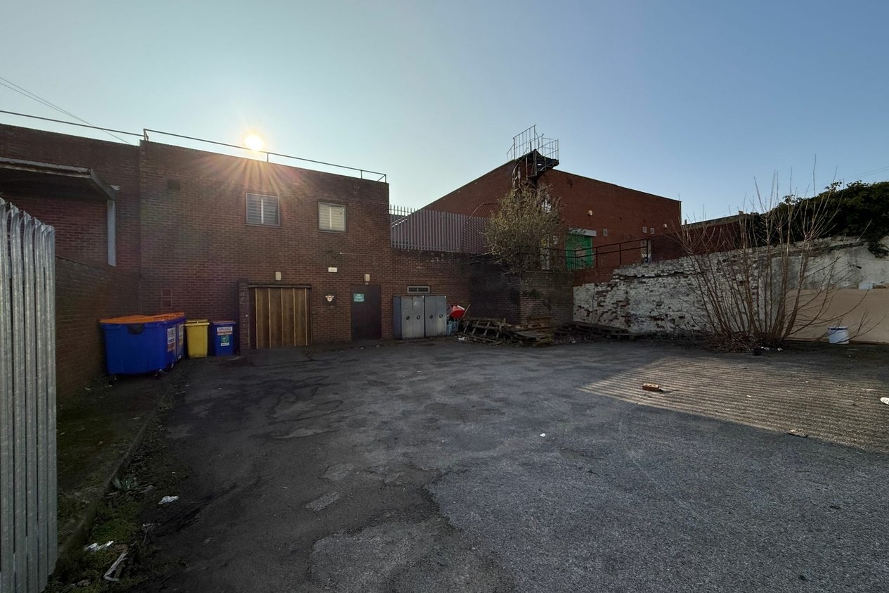 Properties To Let in High Street  Ramsgate