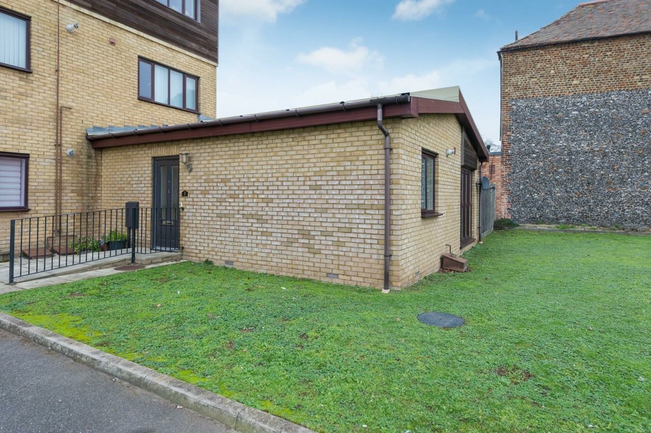 Properties Under Offer in High Street Ramsgate