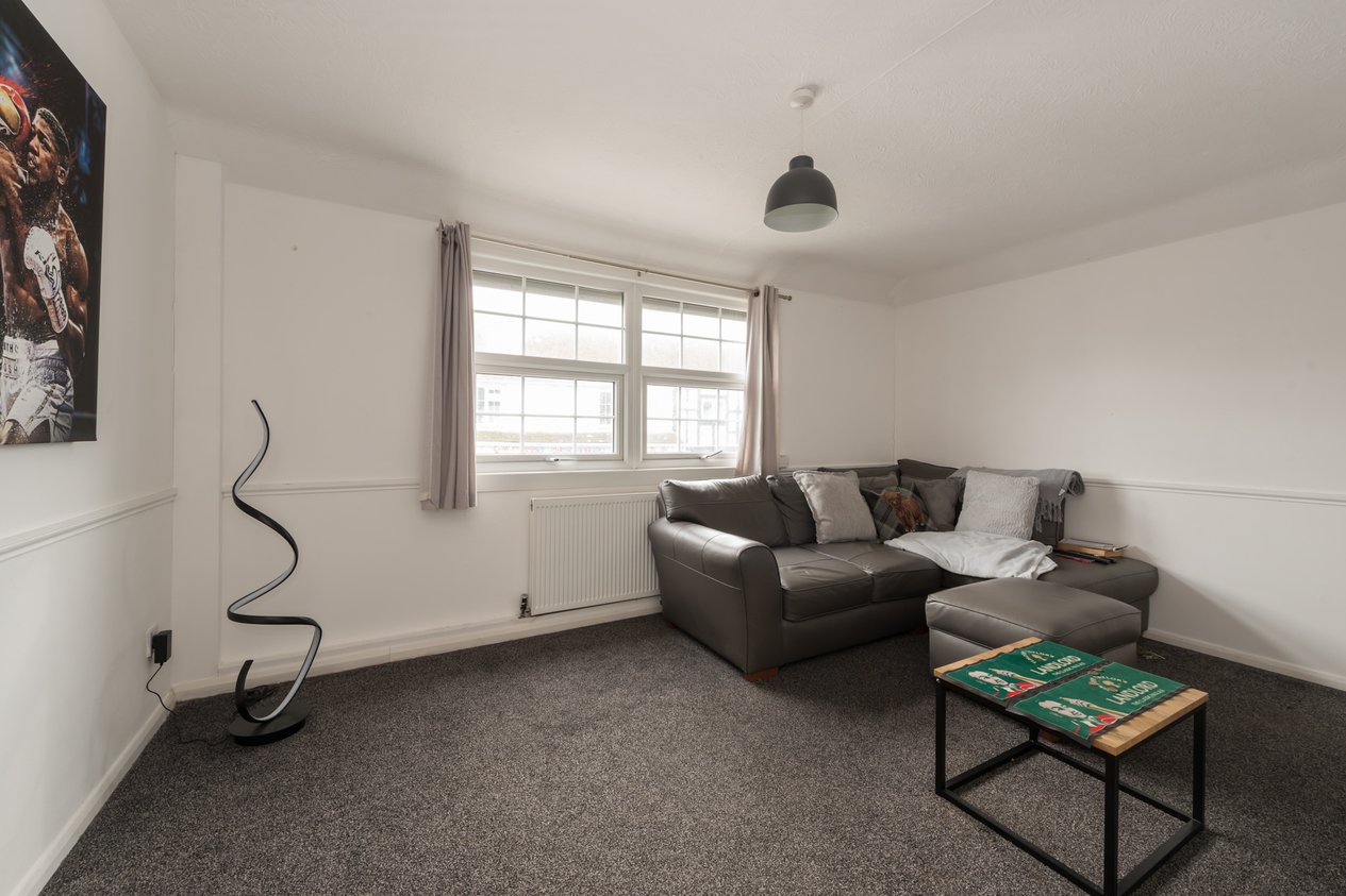 Properties For Sale in High Street Romney Marsh
