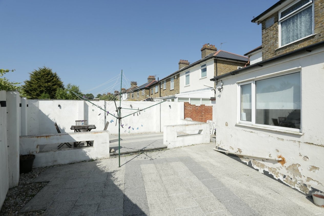 Properties For Sale in High Street St. Lawrence
