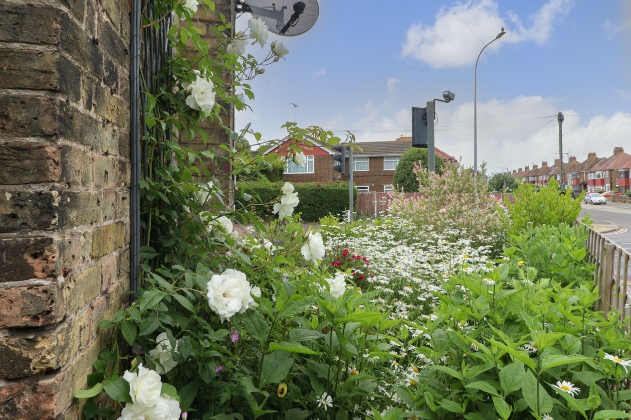 Properties For Sale in High Street St. Lawrence