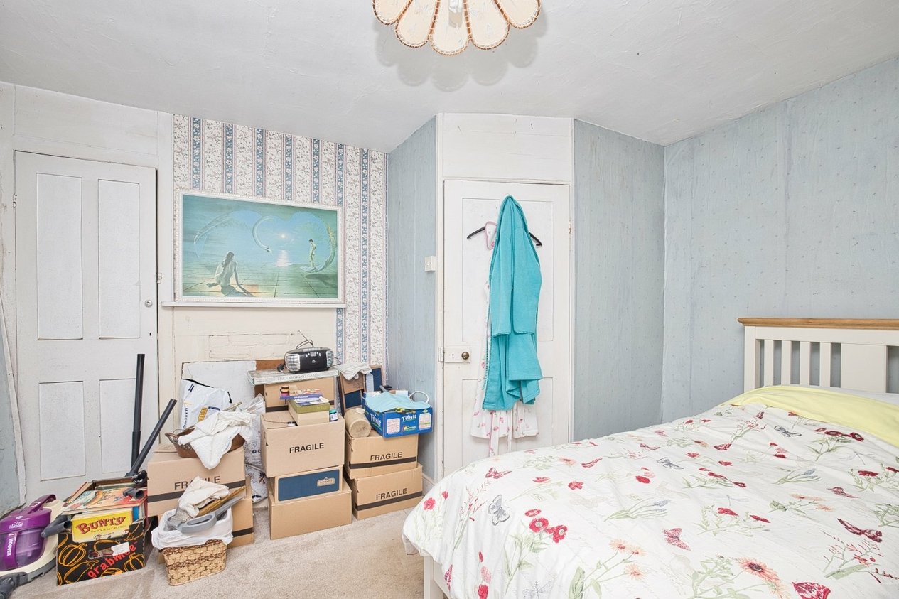 Properties Under Offer in High Street St. Peters