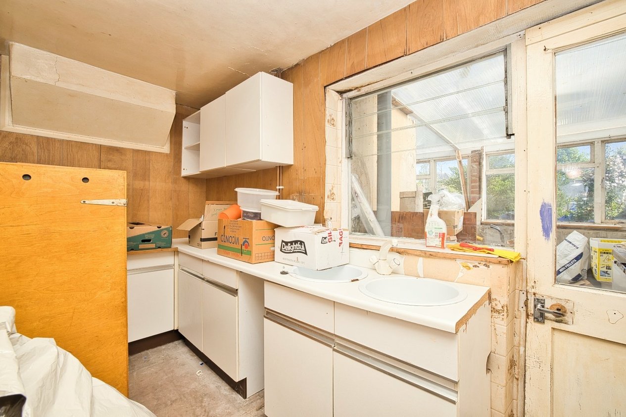 Properties Under Offer in High Street St. Peters