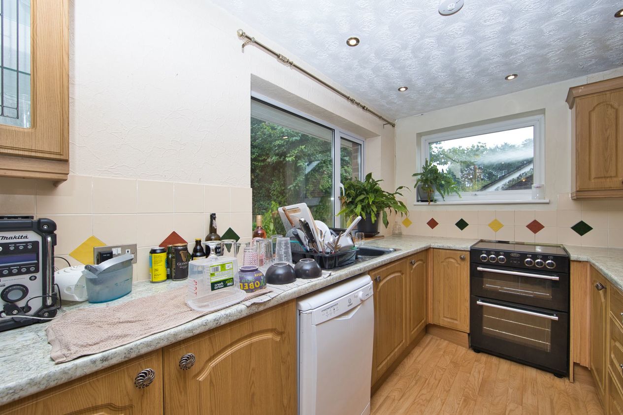 Properties For Sale in Highland Close  Folkestone