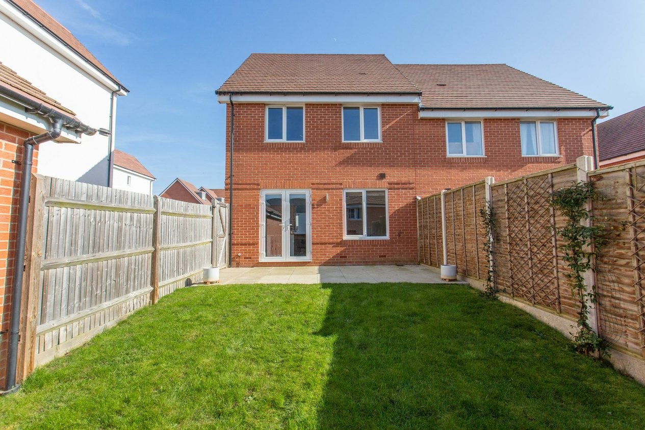 Properties For Sale in Highlanders Avenue  Canterbury