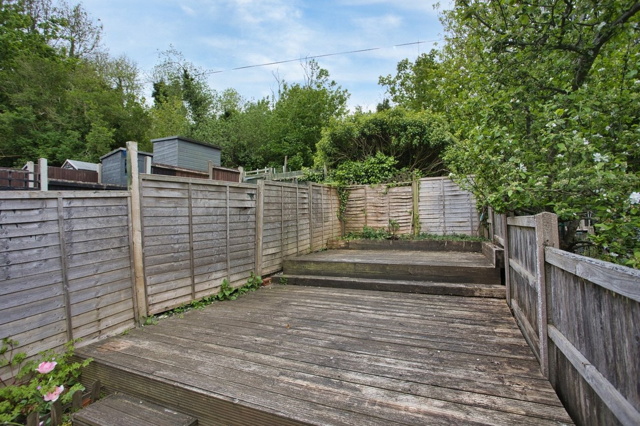 Properties Under Offer in Hillside Road Dover