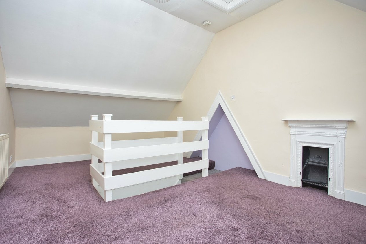 Properties Under Offer in Hillside Road Dover