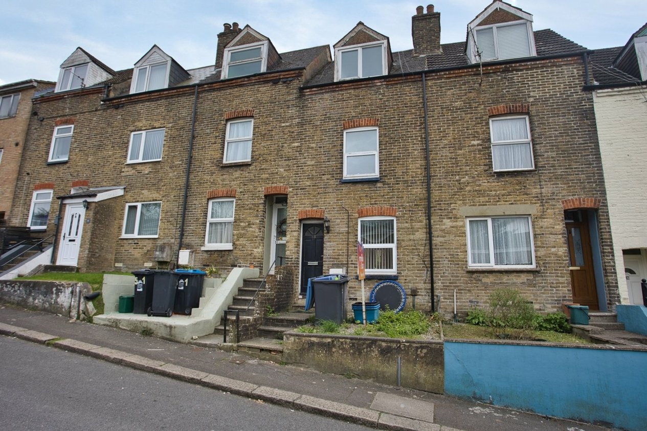 Properties Under Offer in Hillside Road Dover