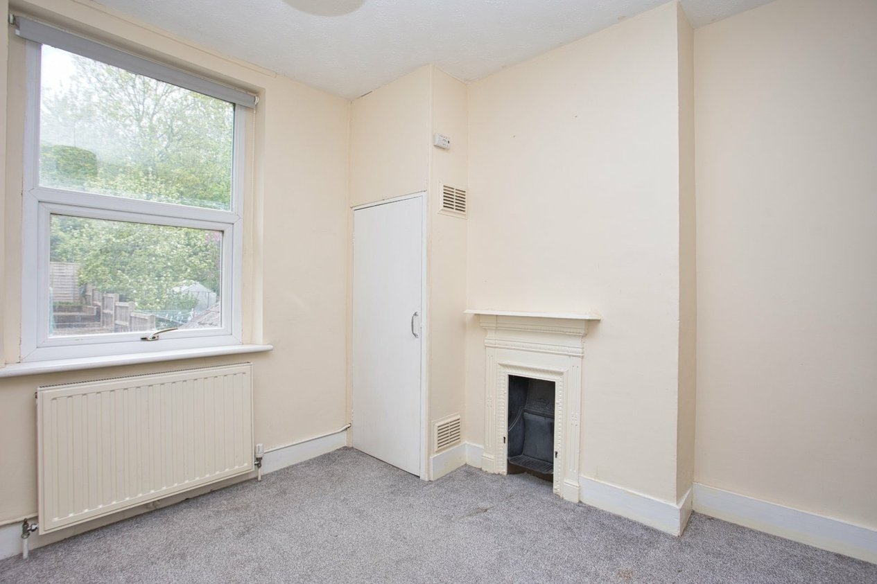 Properties Under Offer in Hillside Road Dover