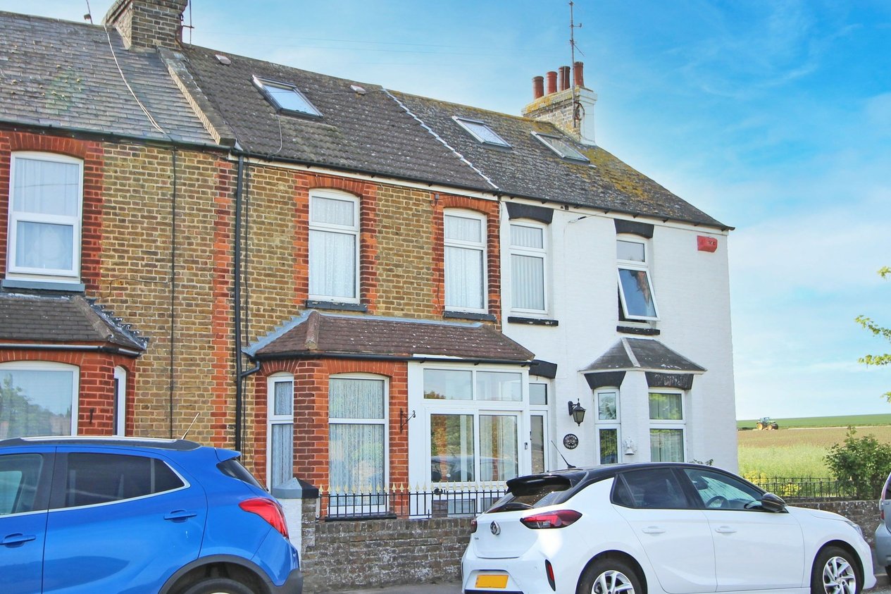 Properties For Sale in Hillview Cottages Shottendane Road