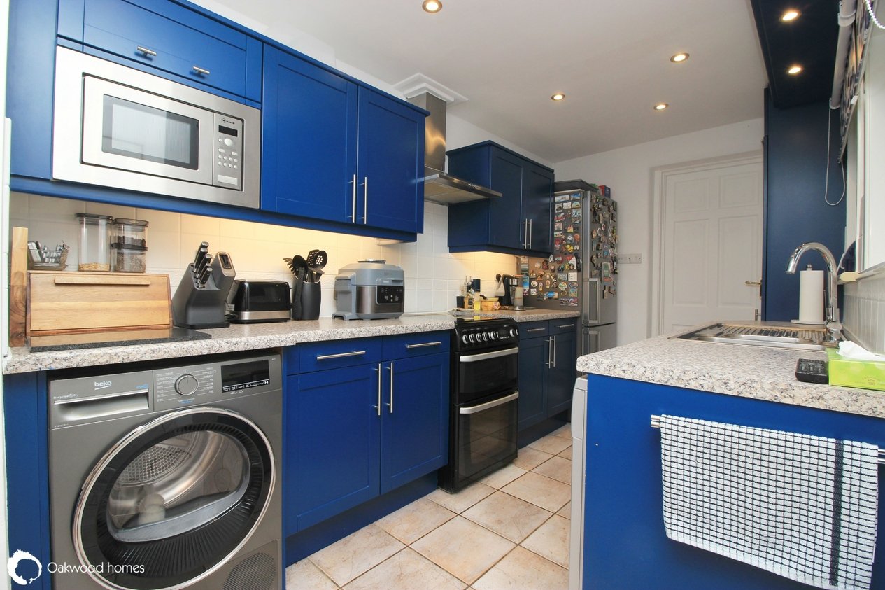 Properties For Sale in Hillview Cottages Shottendane Road