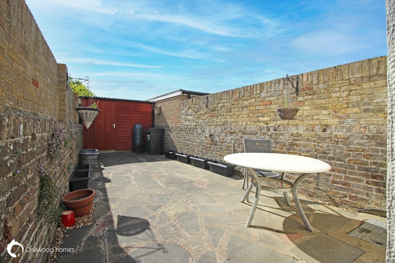 Properties For Sale in Hillview Cottages Shottendane Road