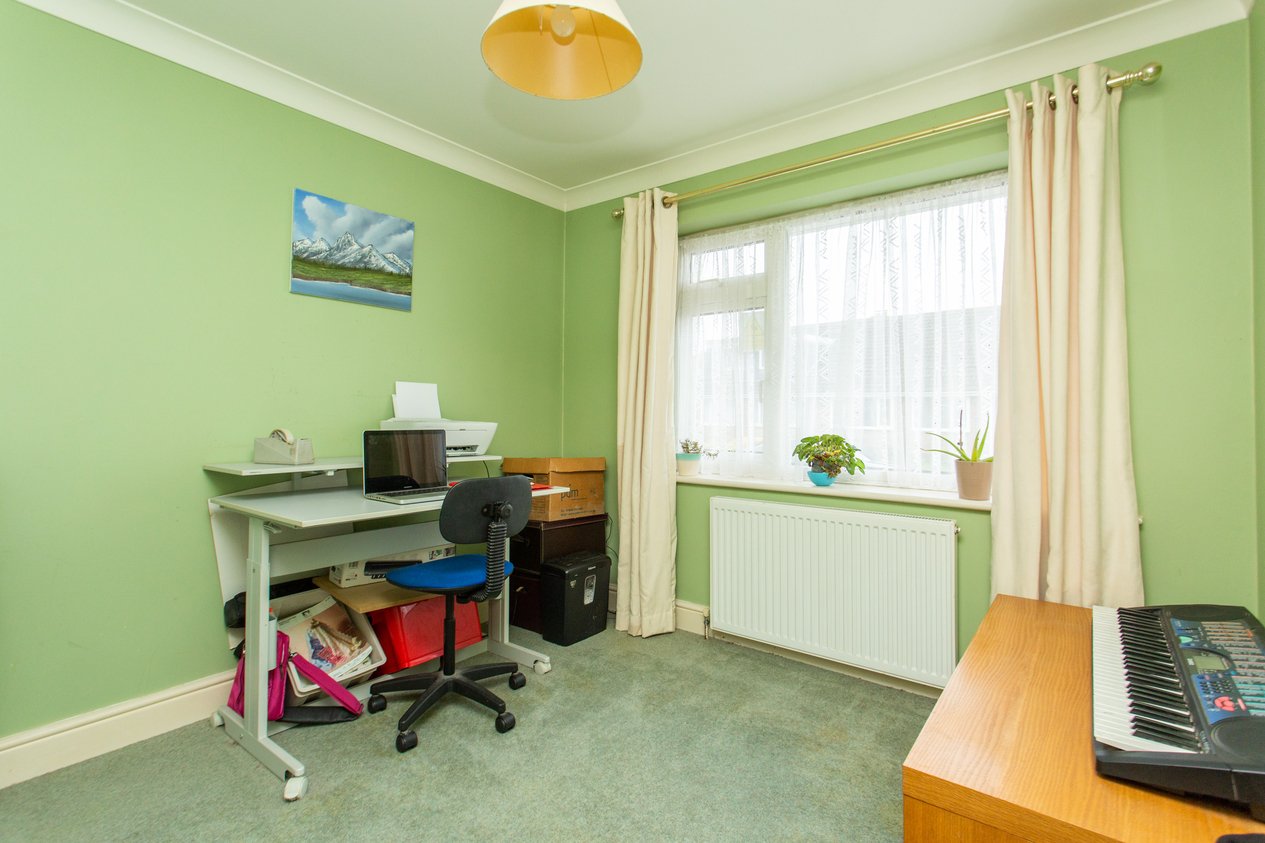 Properties Under Offer in Hoades Wood Road Sturry