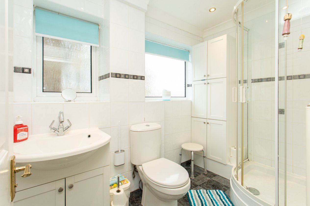 Properties Under Offer in Hoades Wood Road Sturry