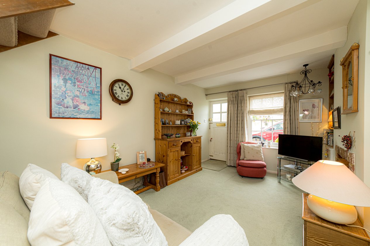 Properties For Sale in Hobday Cottage, The Lees Ashford