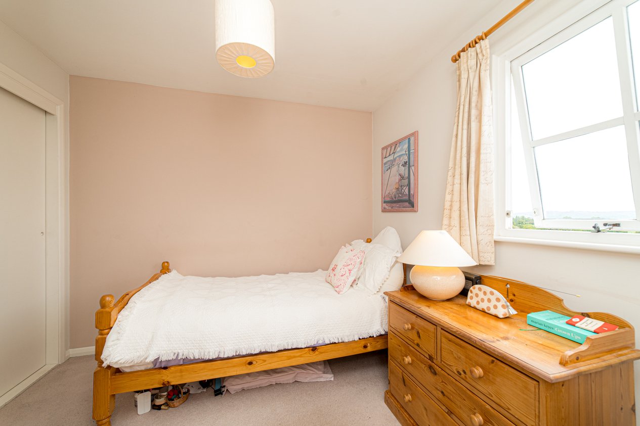 Properties For Sale in Hobday Cottage, The Lees Ashford